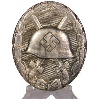 Verwundetenabzeichen 1939 in Silber. PKZ 26 B. H. Mayer. Espenlaub militaria