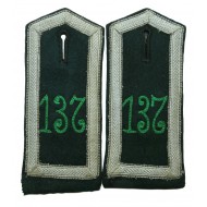 Bretelles de 137 du régiment Gebirgsjäger de l'époque