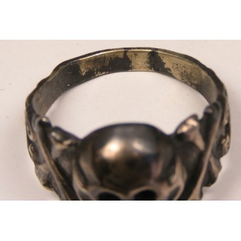 Германский традиционный перстень с черепом. Espenlaub militaria
