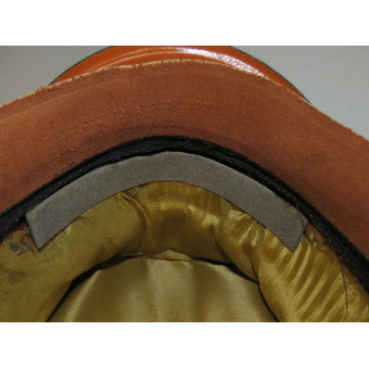 Wehrmacht artillery officer visor cap. Espenlaub militaria