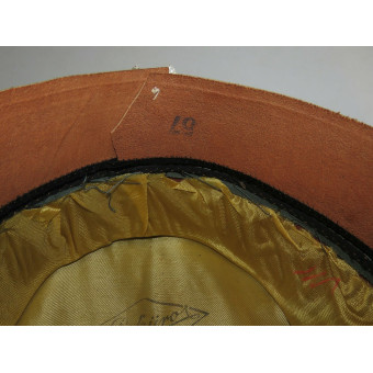 Wehrmacht artillery officer visor cap. Espenlaub militaria