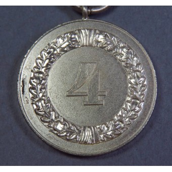 4 années de bons et loyaux services à la médaille Wehrmacht, la version Luftwaffe.. Espenlaub militaria