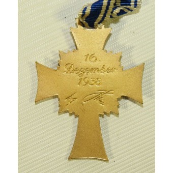La Cruz de Honor de la Madre Alemana. 3er Reich Cruz Madre. Clase dorada. Espenlaub militaria