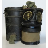 Эстонская довоенная газовая маска и канистра, ARS-34. Редкость.