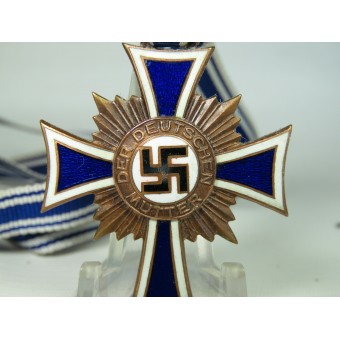 Duitse moeder medaille- bronsklasse op het lint. Espenlaub militaria