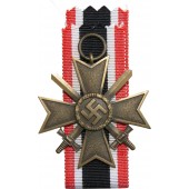 Крест за военные заслуги 1939 с мечами. Ранний выпуск бронзовлёная латунь
