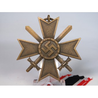 Крест за военные заслуги 1939 с мечами. Ранний выпуск бронзовлёная латунь. Espenlaub militaria