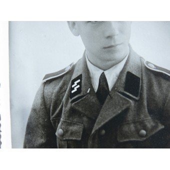 Фото латвийского добровольца в Waffen SS. Espenlaub militaria