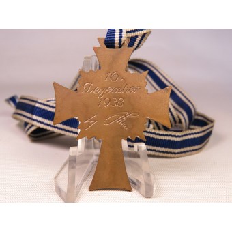 3-ий рейх: Материнский крест 16.12.1938 г, 3-ий класс, бронза. Espenlaub militaria