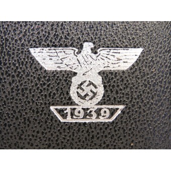 EK 1 spänne - Wiederholungspange 1939 B.H. Mayer, Pforzheim i en box med utgivningsnummer.. Espenlaub militaria