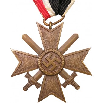 KVK II, 1939 croix de 2ème classe avec des épées. 45 Franz Jungwirth. Espenlaub militaria