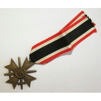 Única Mérito Cruz de Guerra 1939 2ª clase w / espadas - L / 17 Hermann Wernstein. Raro.. Espenlaub militaria