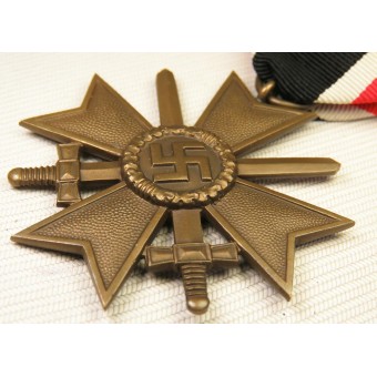 Única Mérito Cruz de Guerra 1939 2ª clase w / espadas - L / 17 Hermann Wernstein. Raro.. Espenlaub militaria