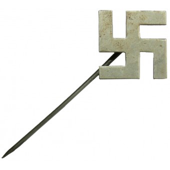 Een sympathisatiebadge van de nazis in de vorm van een Swastika. Espenlaub militaria