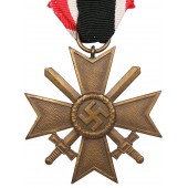Крест " за военные заслуги" с мечами. Бронза, маркировка 6 -Fritz Zimmermann