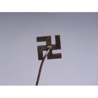 Знак сочувствующего партии НСДАП в виде свастики из белого металла. 11мм. Espenlaub militaria