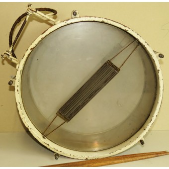 HJ-trumma med trumpinnar. Espenlaub militaria