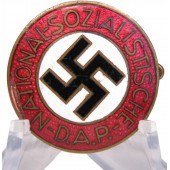 Insignia de miembro del partido NSDAP, primera edición, finales de los años veinte