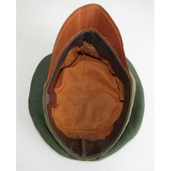 Casquette à visière salée de la Wehrmacht portant des traces dutilisation intensive en première ligne. Espenlaub militaria