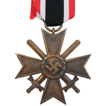 Крест за военные заслуги 2-го класса с мечами, бронзовый. Espenlaub militaria