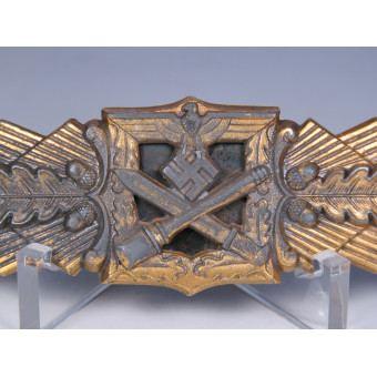 Nahkampfspange in Gold. Espenlaub militaria