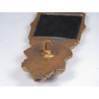 Nahkampfspange in Gold. Espenlaub militaria