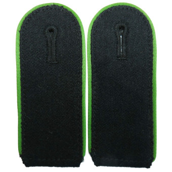 Погоны Waffen-SS образца 42 для Schutzregimenter der 4. SS-Polizei-Panzergrenadier-Division. Espenlaub militaria