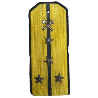 Shoulder board of an Engineer Captain-Lieutenant of the Naval Engineering Service, RKKF Navy. Espenlaub militaria