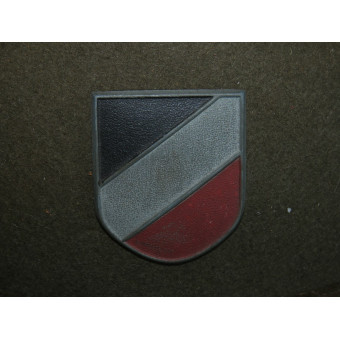 Тропический шлем Вермахта из оливкового фетра с двумя эмблемами. Espenlaub militaria