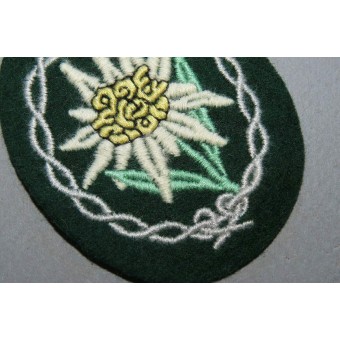 Нарукавный знак горного егеря, машинная вышивка на тёмно-зелёном фетре. Espenlaub militaria
