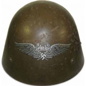 Casco de acero M32 checo reeditado por el 3er Reich Luftschutz