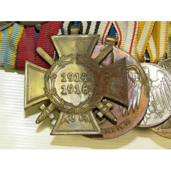 Medaljstång med 16 medaljer, från tiden före första världskriget till andra världskriget.. Espenlaub militaria