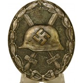 Early Silver class wound badge-Verwundetenabzeichen in Silber, 30 marked.