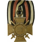 Croix de Hindenburg avec épées-ICM marqué sur la barre de ruban