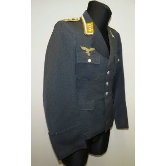 Luftwaffe Oberfeldwebel lentävästä henkilöstöstä tai laskuvarjohäiriöistä (Fallschirmjager) yksityinen räätälöity tunika ja housut. Espenlaub militaria