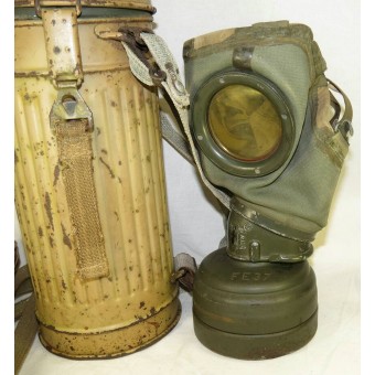 DAK tropisk kamouflerad gasmask behållare med gasmask. Espenlaub militaria