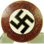 Distintivo del membro del NSDAP M1/172-Walter und Henlein-Gablonz an der Neisse