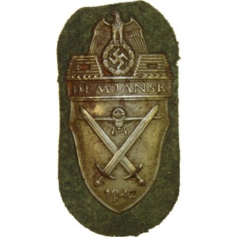 Нарукавный щит за Демянскую кампанию 1942-го года. Espenlaub militaria