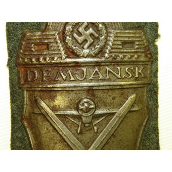 Нарукавный щит за Демянскую кампанию 1942-го года. Espenlaub militaria