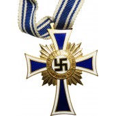 La Cruz de Honor de la Madre Alemana, Clase Oro.