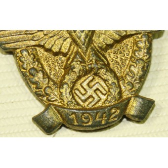 Winterhilfswerk Policía día 1.942 años insignia de zinc. Espenlaub militaria