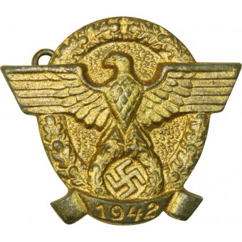 Winterhilfswerk Policía día 1.942 años insignia de zinc. Espenlaub militaria