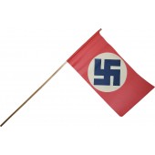 Tredje rikets patriotiska pappersflagga, 2 sidor. Storlek: 22x12 cm