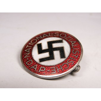 Insignia de un miembro de la Partido Nazi del 3er Reich M 1/6 RZM-Karl Hensler. Espenlaub militaria