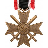 Kriegsverdienstkreuz II. Klasse 1939 mit Schwertern. Très bien