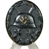 3rd Reich wound badge in black, black lacquer, brass.