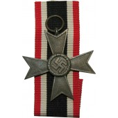 Cruz al Mérito de Guerra, 2ª clase sin espadas, marcada con 