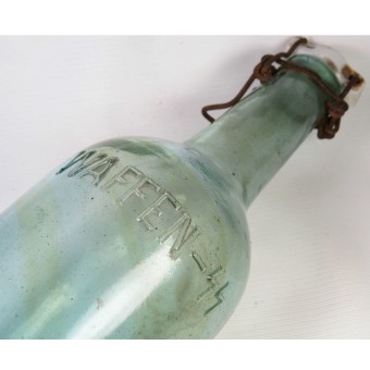 Waffen SS botella de agua mineral de cristal. Espenlaub militaria