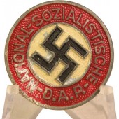 NSDAP:n jäsenmerkki RZM. M1/17. Zink