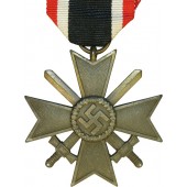 Cruz al mérito de guerra del III Reich de segunda clase con espadas